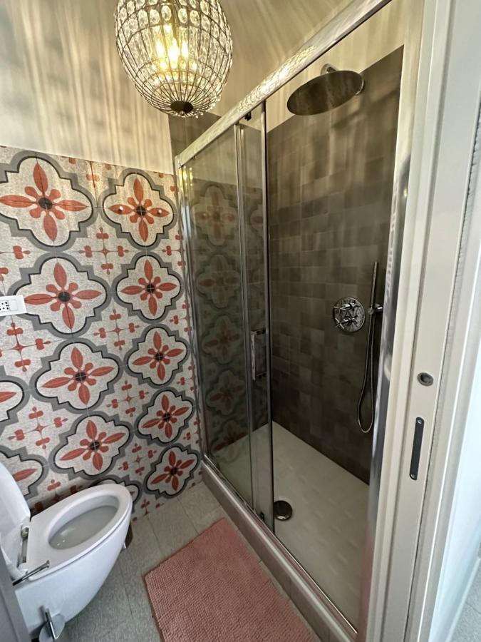Elegante Stanza Rossa Mottino23 Panzió Lerici Kültér fotó